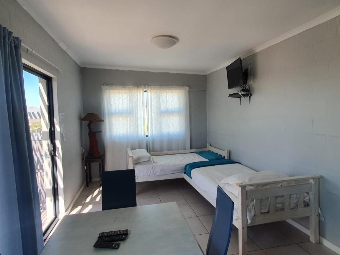 Rustic Hill Apartment Langebaan Exterior photo